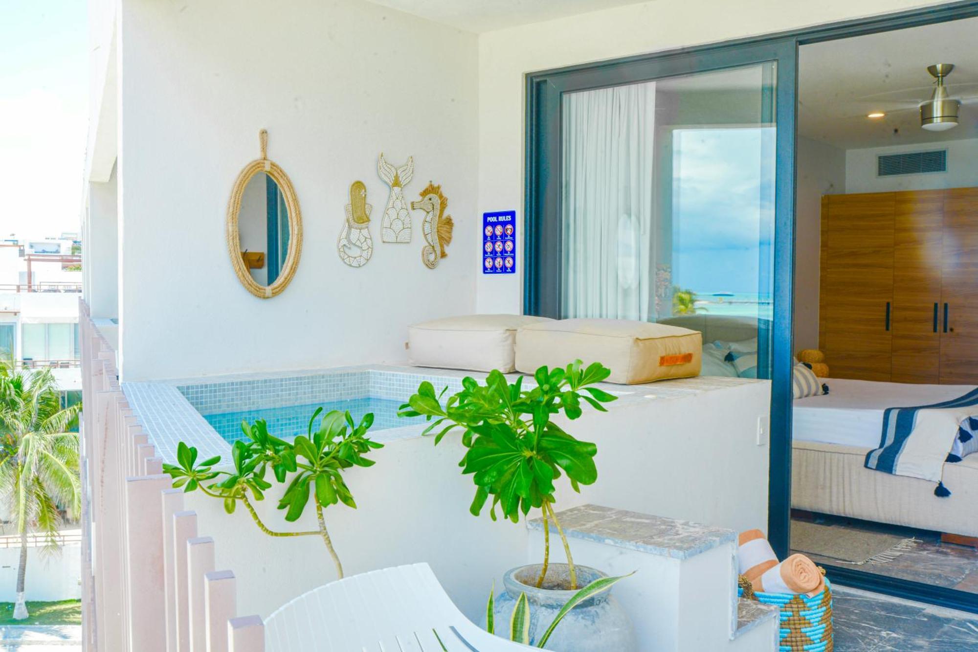Ocean View 2 BR Apartment Private Pool Terrace