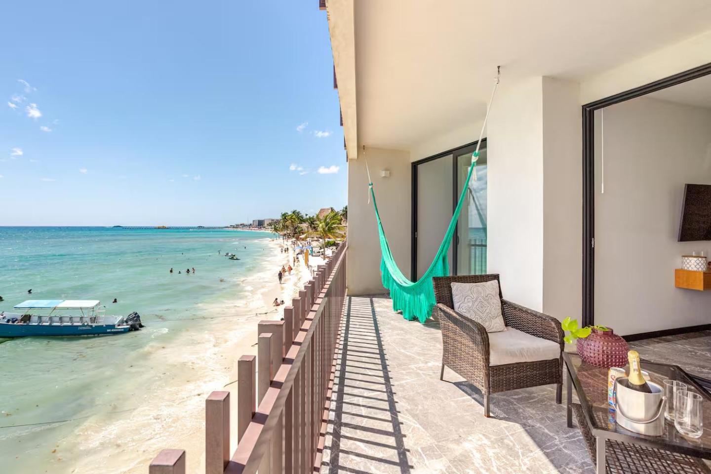 Two-Bedroom Apartment Terrace Sea View
