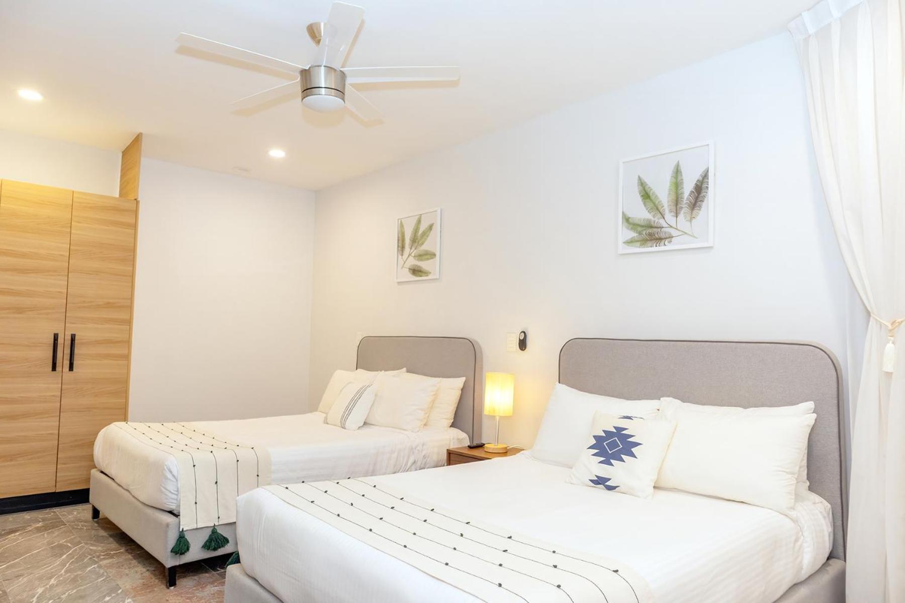 Two-Bedroom Apartment Balcony Sea View