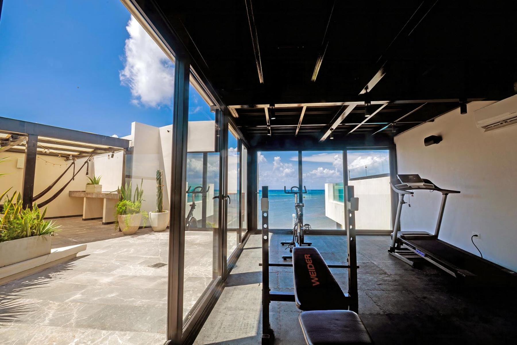 Two-Bedroom Apartment Balcony Sea View