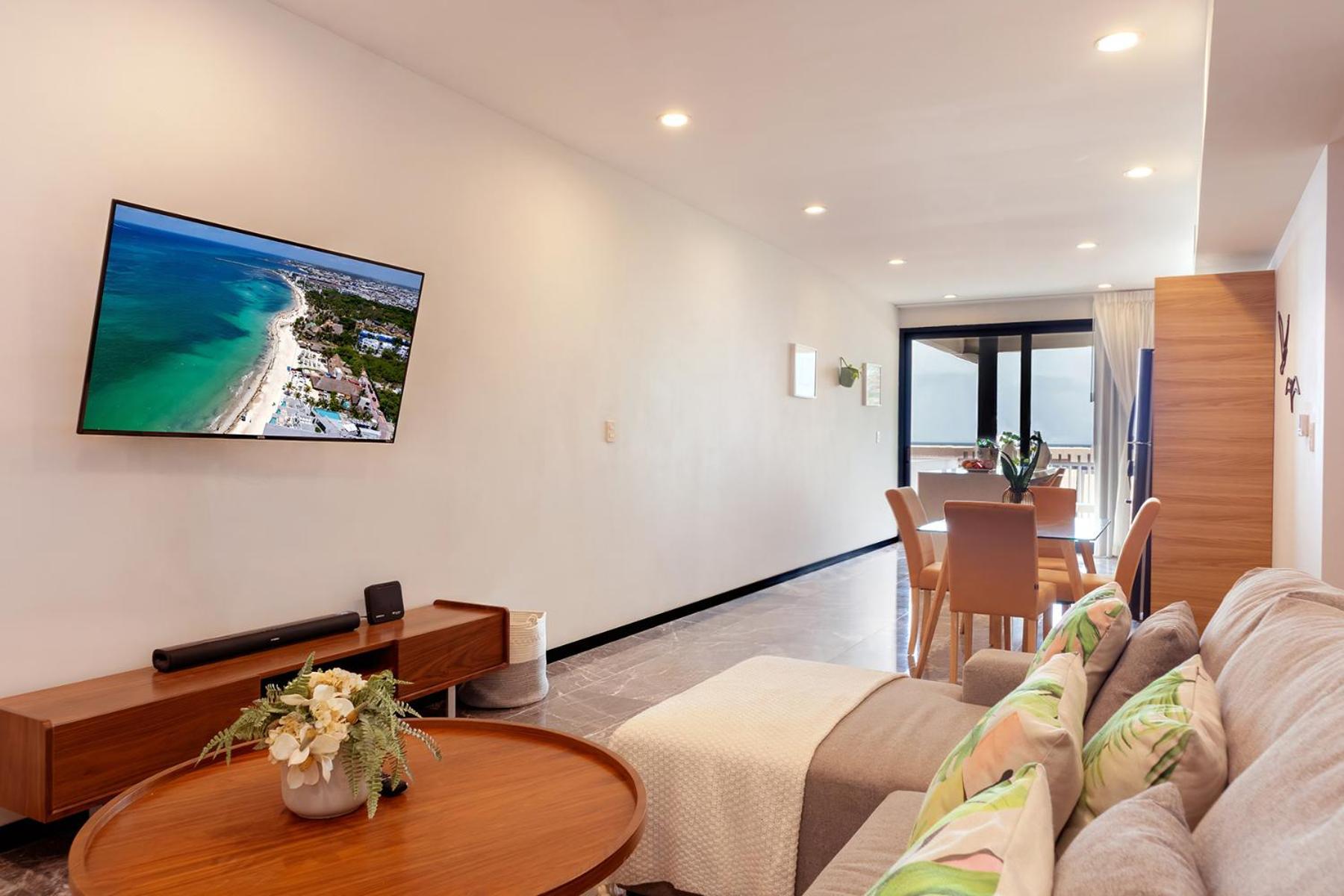 Two-Bedroom Apartment Balcony Sea View
