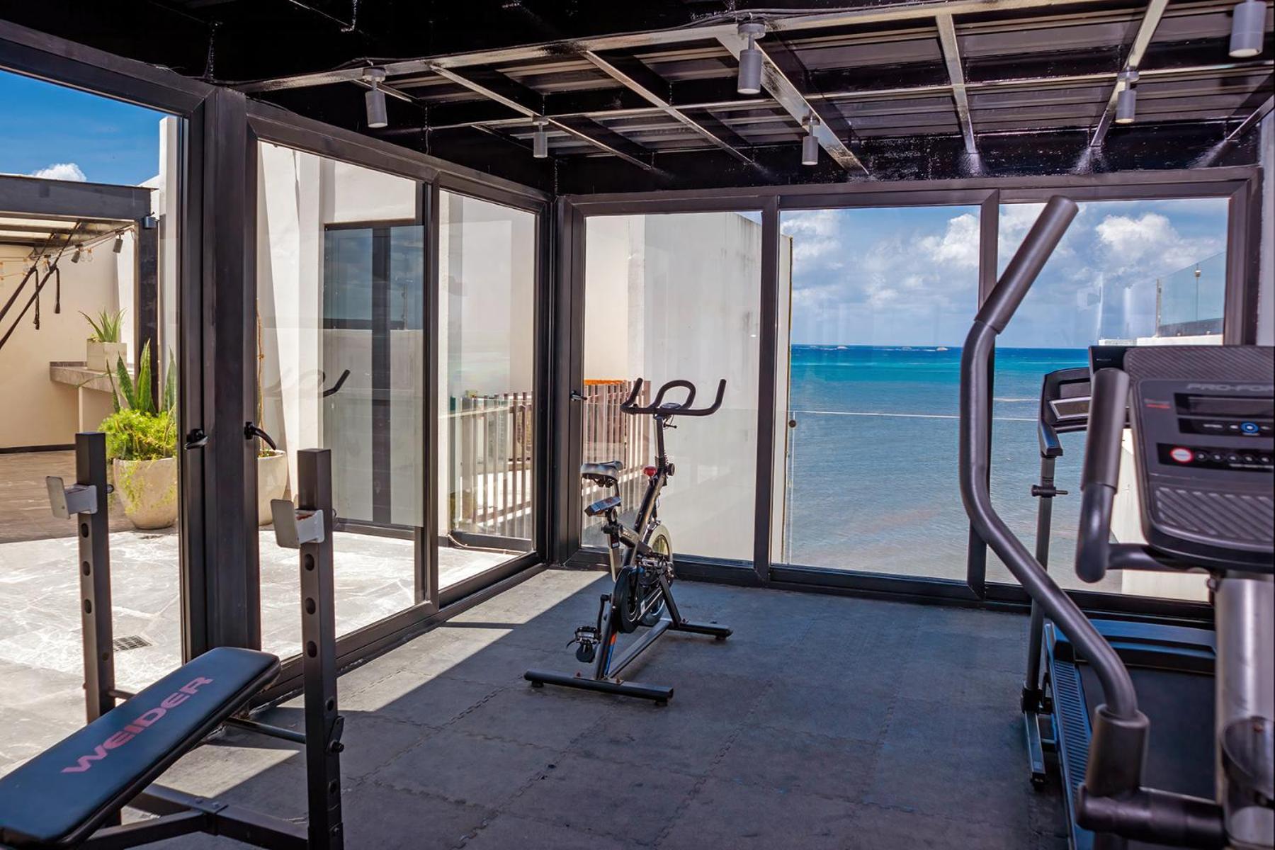 Two-Bedroom Apartment Balcony Sea View