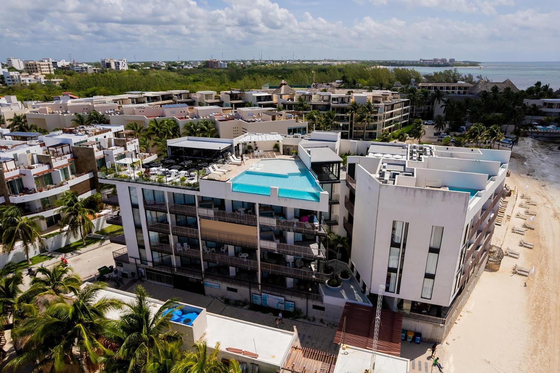 Two-Bedroom Apartment Balcony Sea View
