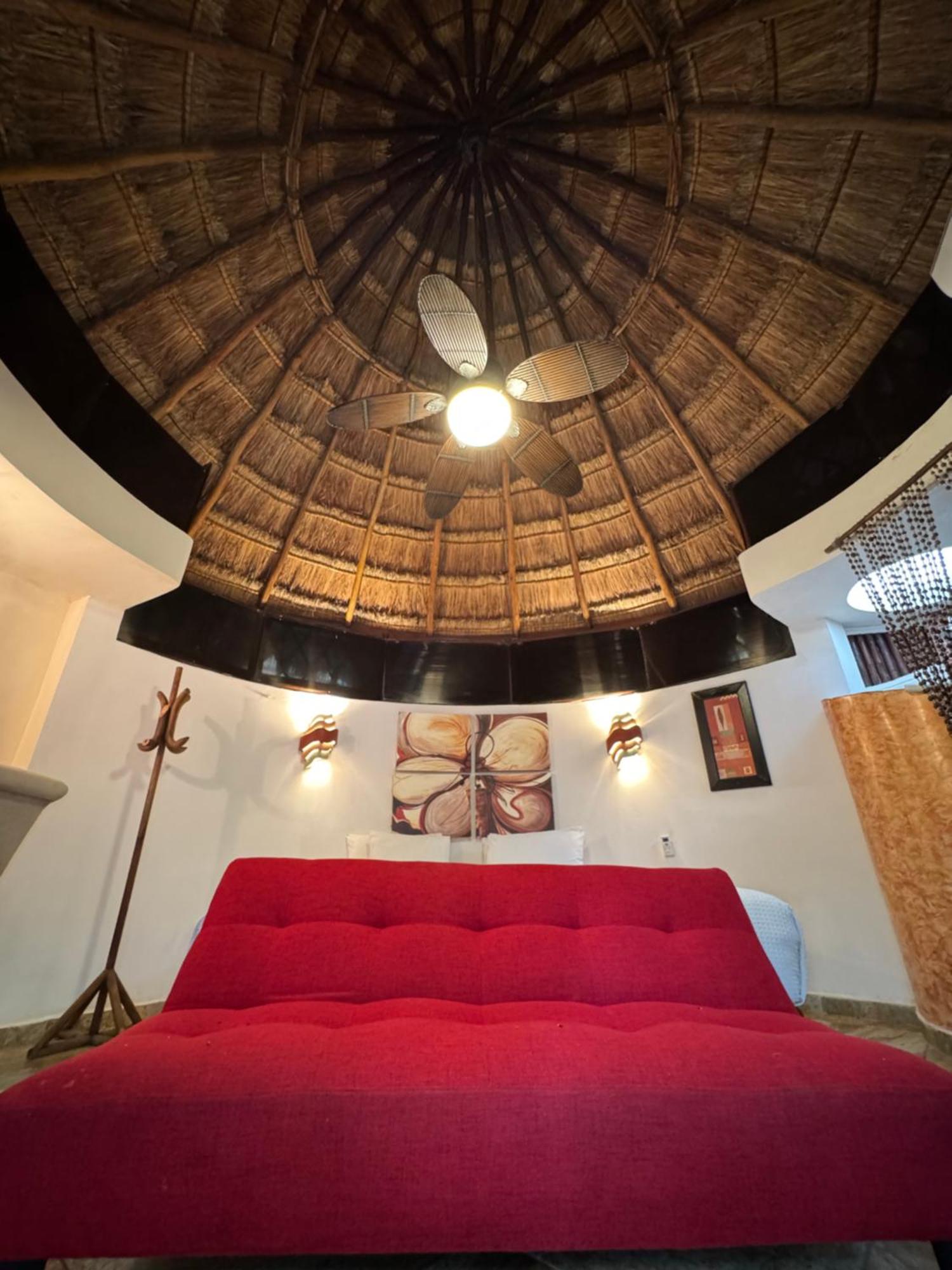 Suite Roja con cama extragrande