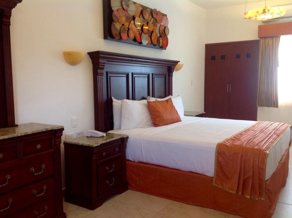 Deluxe King Room,377086888:JPEG