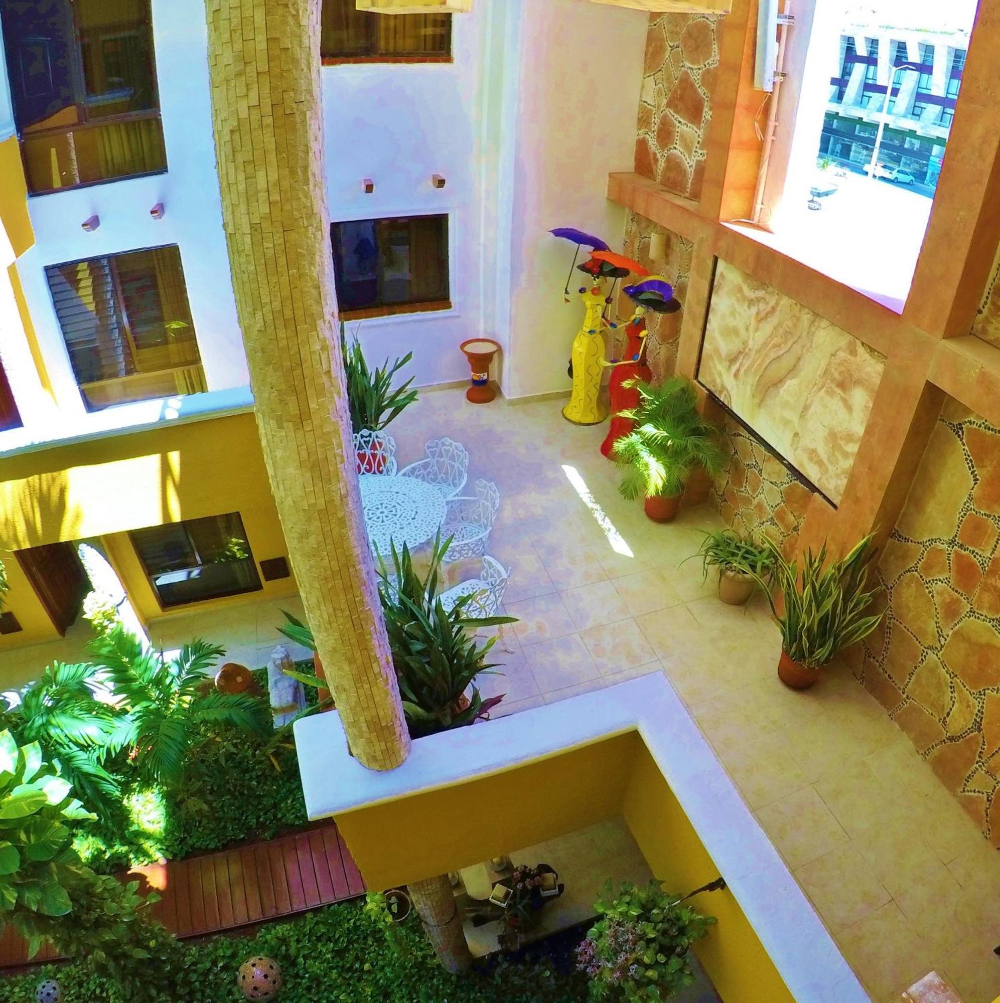 Standard Room,1314359419:JPEG