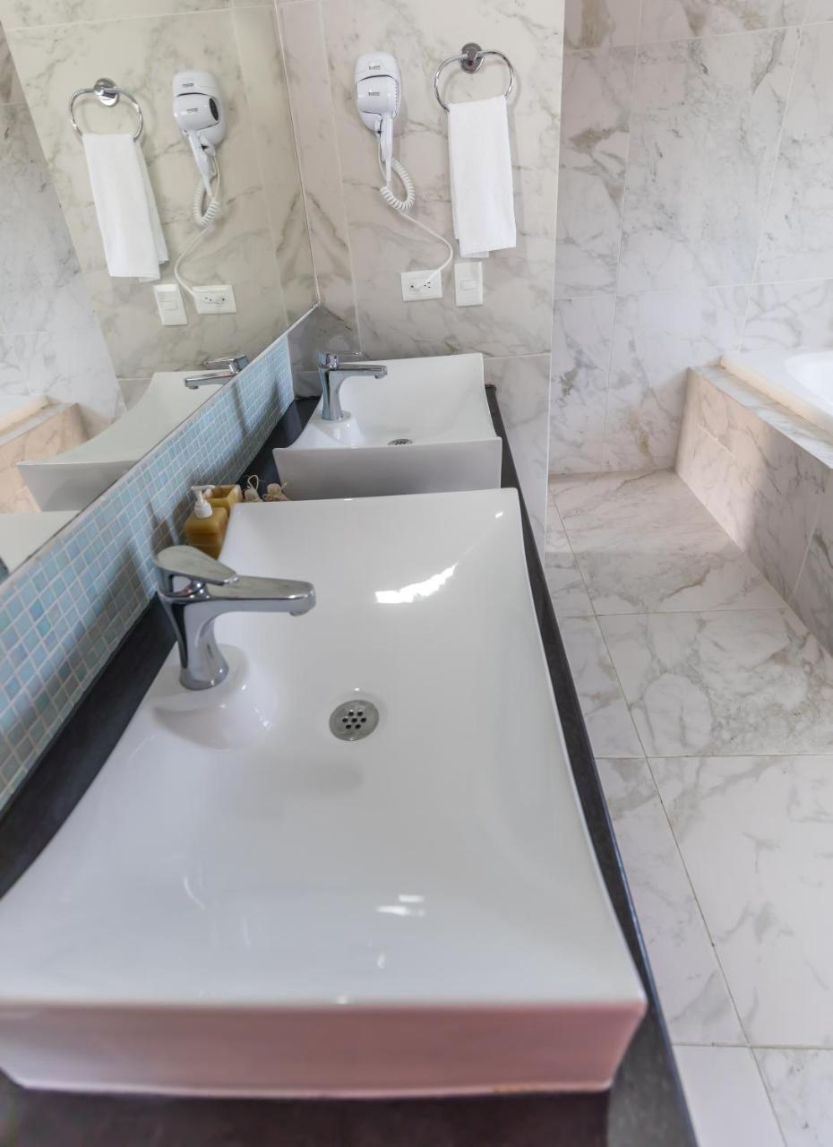 Deluxe Room,1165578201:JPEG