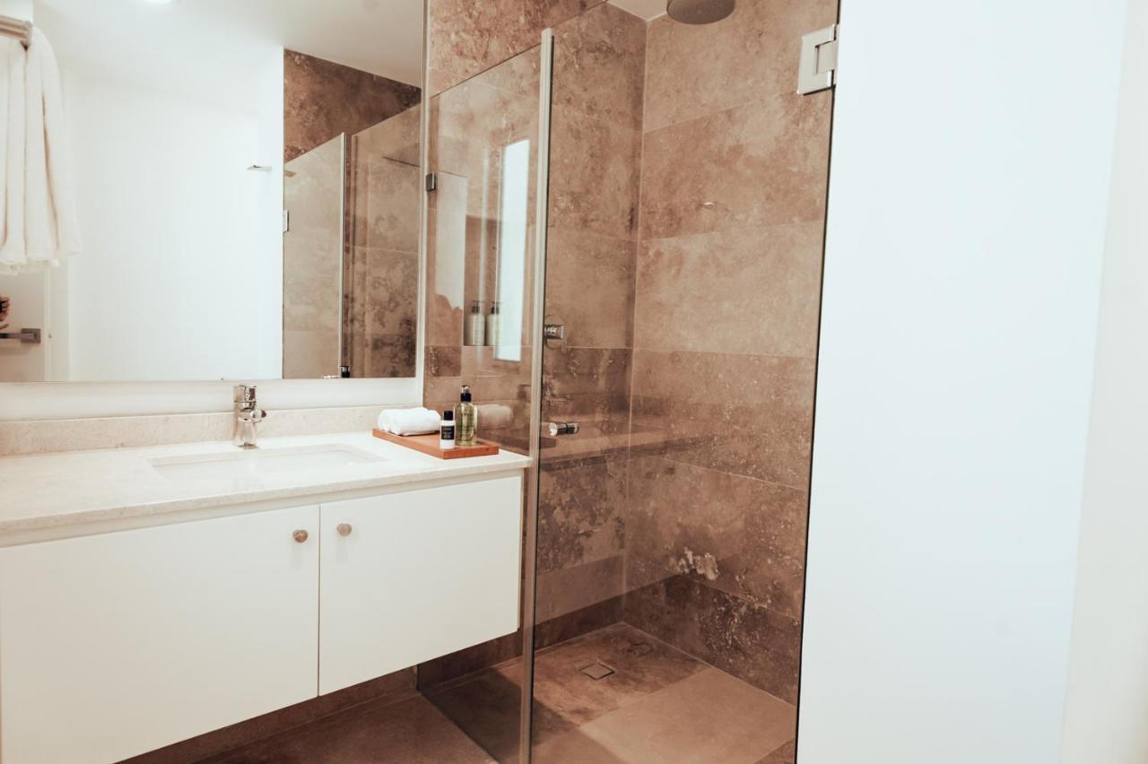 Two-bedroom Family Private Jacuzzi & Roof