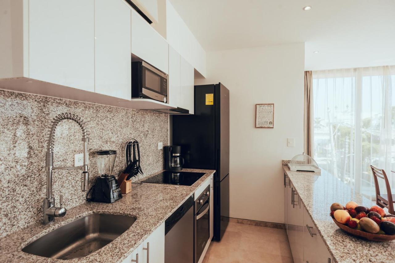 Two-bedroom Family Private Jacuzzi & Roof