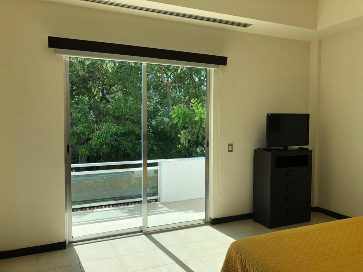 Suite,941802631:JPEG