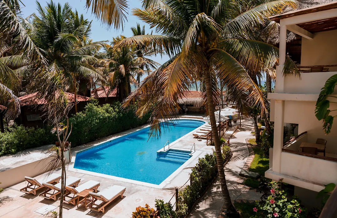 Petit Lafitte Beach Front Hotel & Bungalows-1