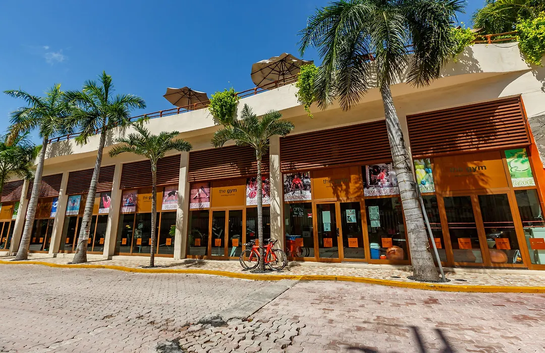 El Taj Oceanfront&Beachside Condo Hotel-1