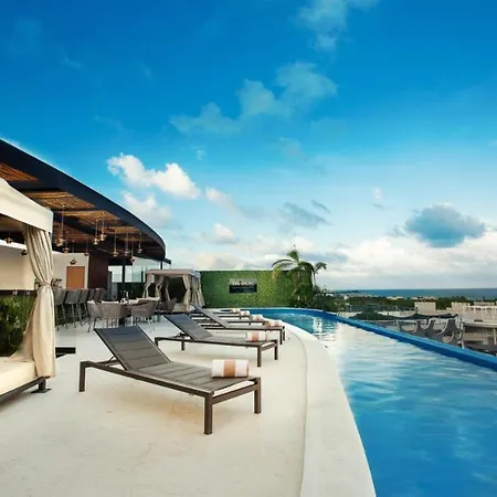 The Shore At 46Th Luxury Condos-2