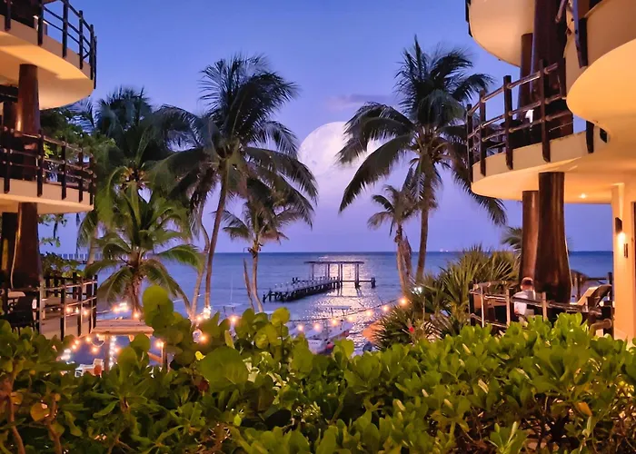 El Taj Oceanfront&Beachside Condo Hotel