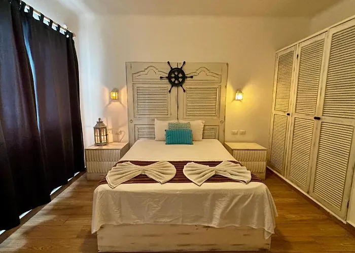 Coco Rio Hotel - Mamitas Beach Area Playa del Carmen